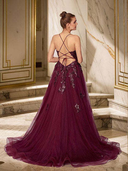 A-Line/Princess Tulle Romantic Applique V-neck Sleeveless Court Train Dresses