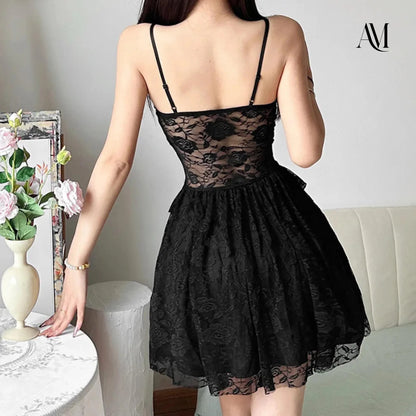Alluring A-Line Sweetheart Ruffled Sheer Lace Black Mini Homecoming Dresses