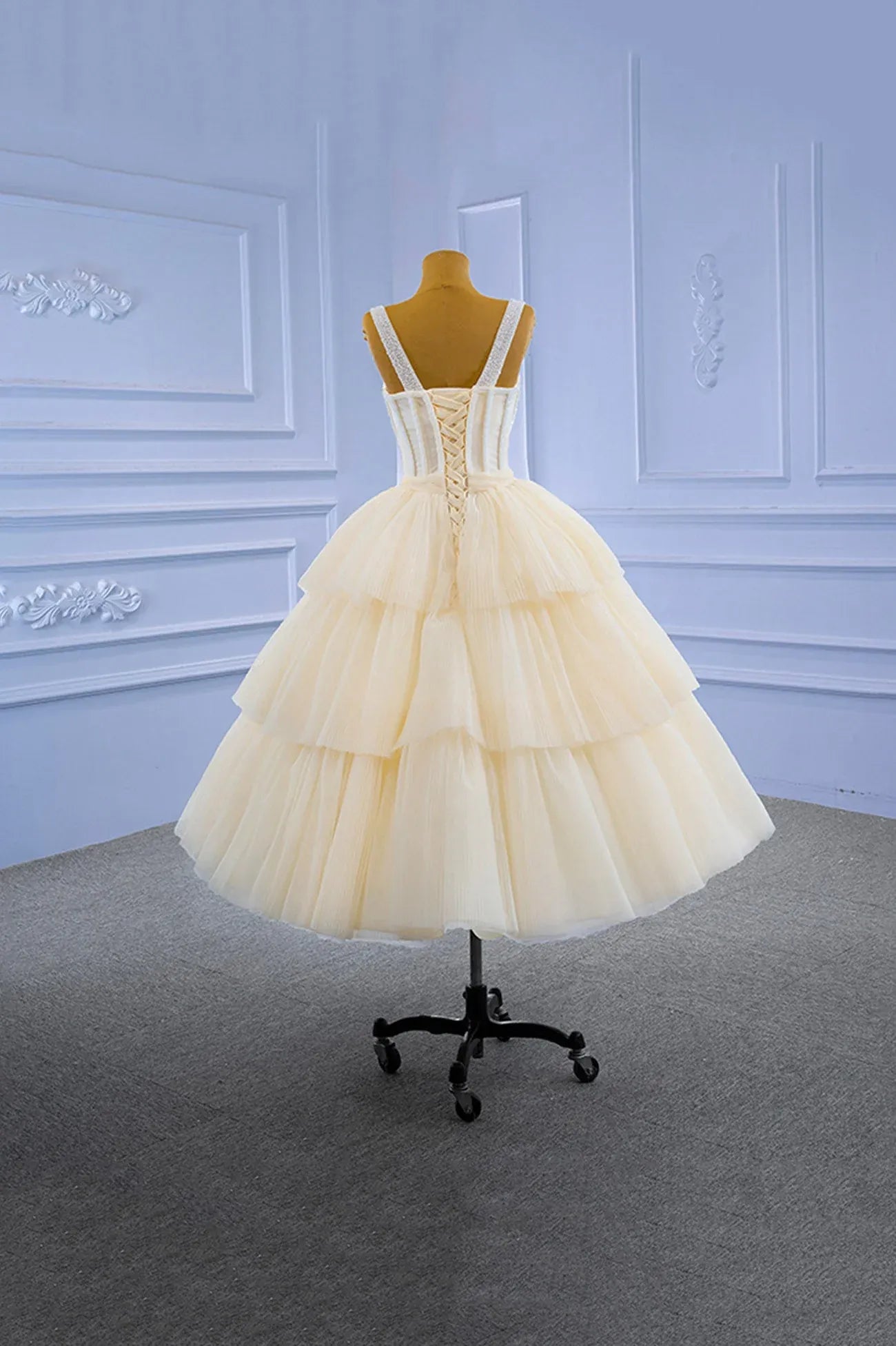 Beautiful A-Line Sweetheart Sleeveless Lace Up Tea-Length Prom Dress