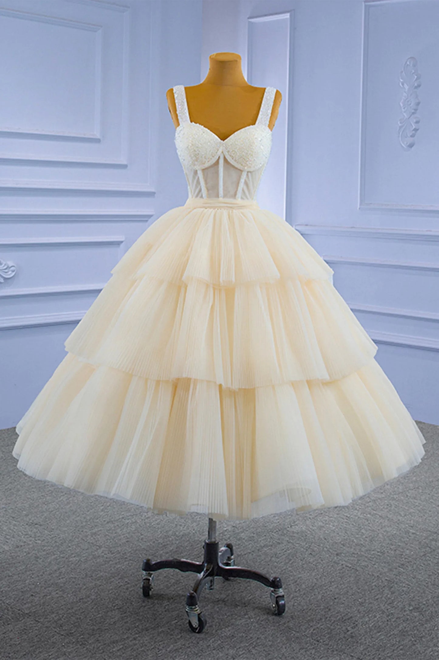 Beautiful A-Line Sweetheart Sleeveless Lace Up Tea-Length Prom Dress