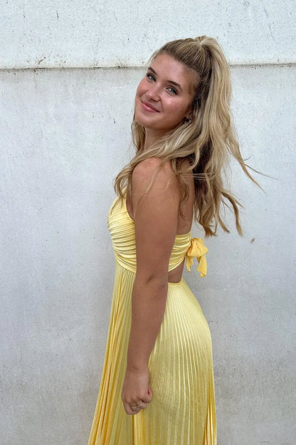 Beautiful A-line Spaghetti Straps Sleeveless Backless Pleated Floor-Length Prom Dress