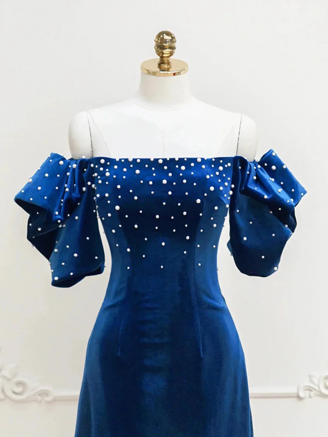 Blue Velvet A-Line Short Prom Dress with Pearls Off the Shoulder Evening Party Dress