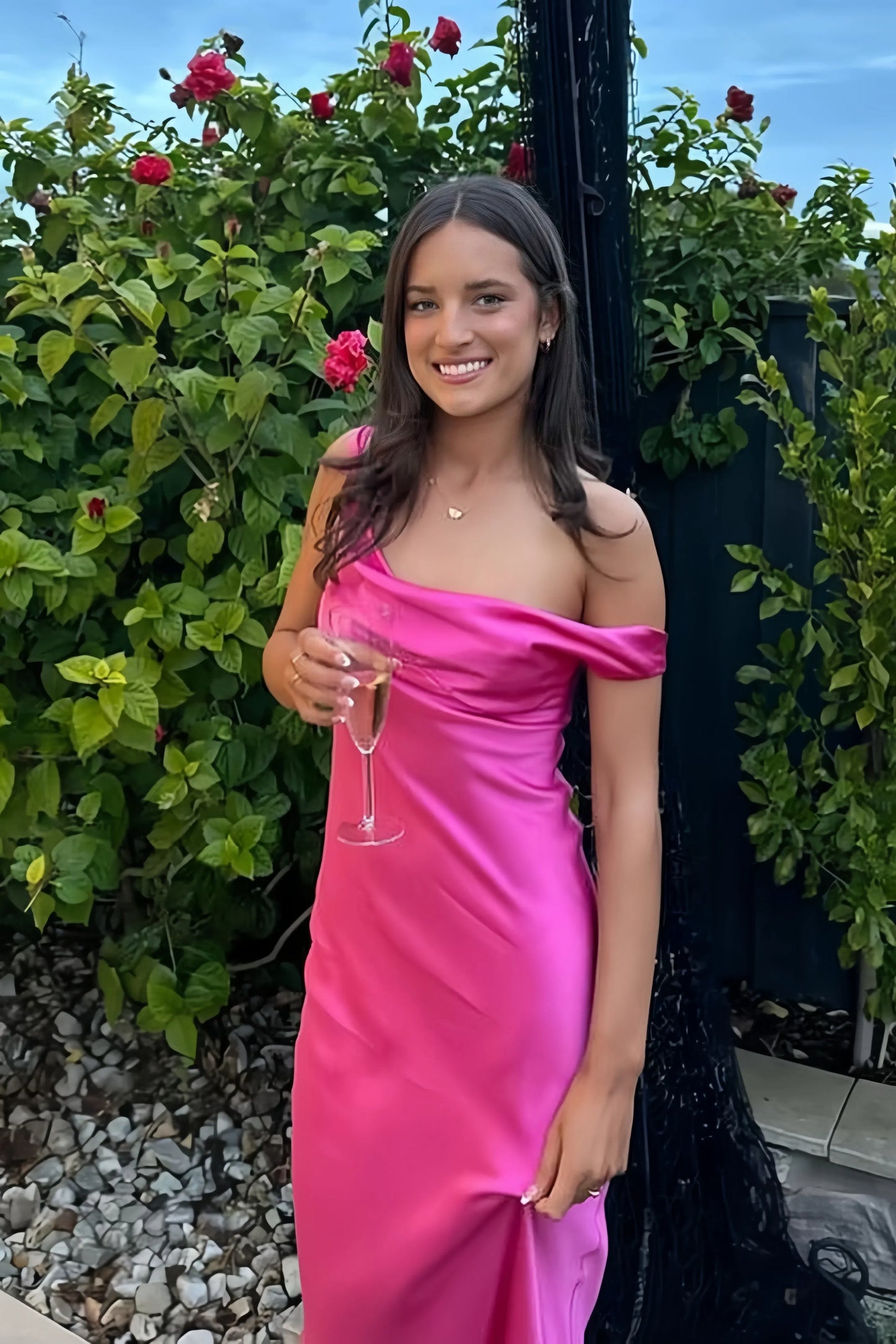 Casual Fitted Cowl Neck Sleeveless Satin Pleated Floor-Length Prom Dress