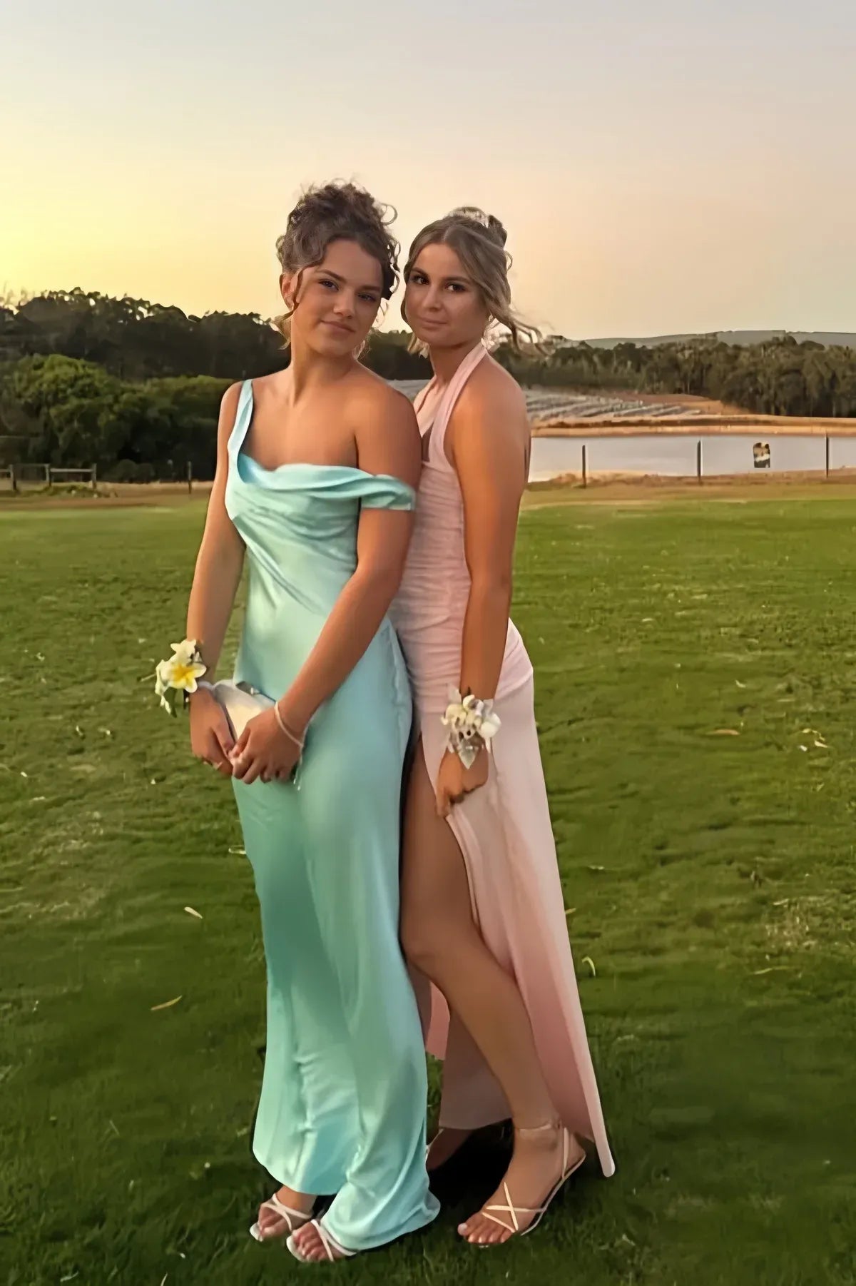 Casual Fitted Cowl Neck Sleeveless Satin Pleated Floor-Length Prom Dress