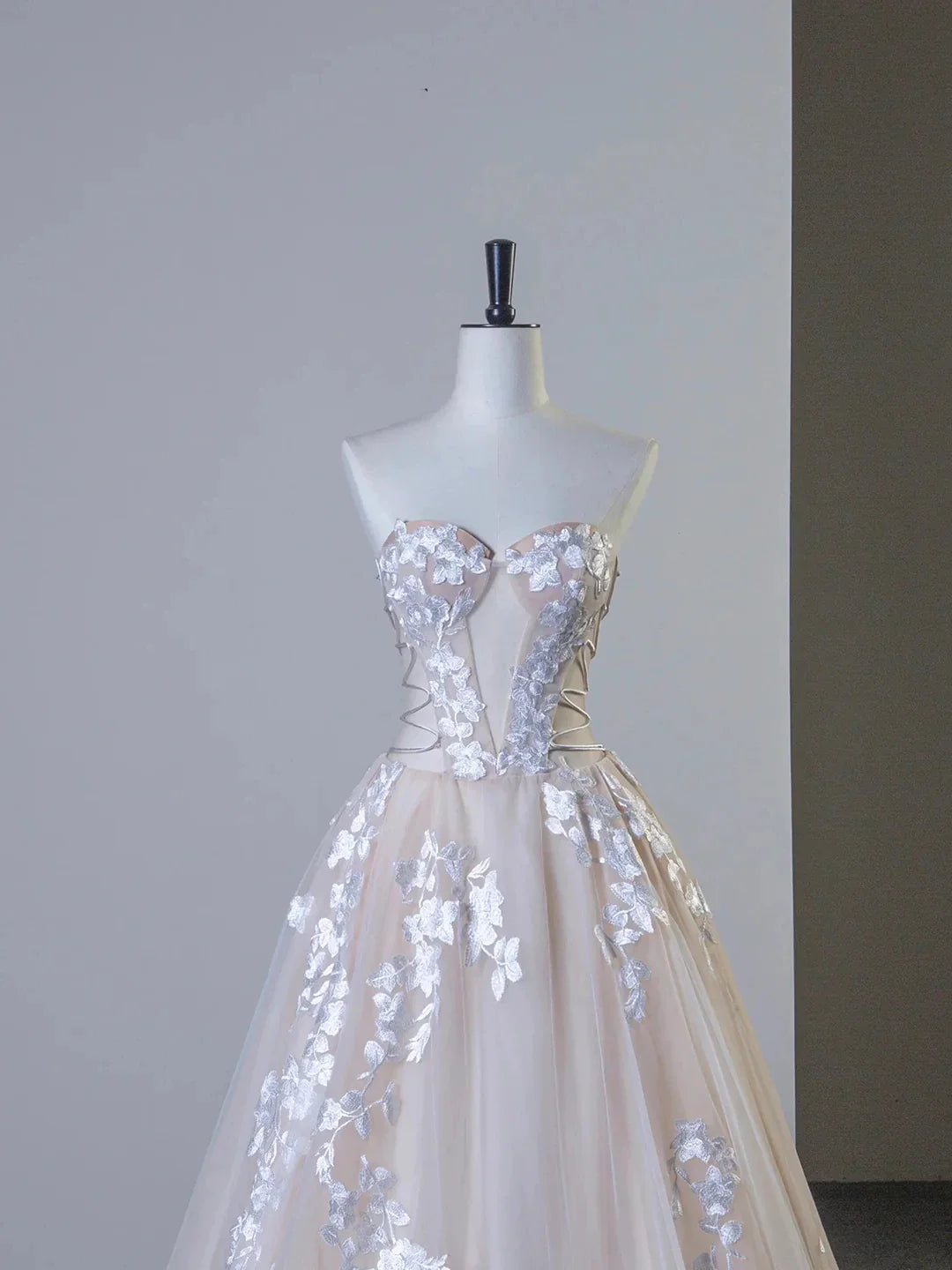 Champagne Tulle Lace Long Prom Dress Elegant Strapless A-Line Formal Evening Dress