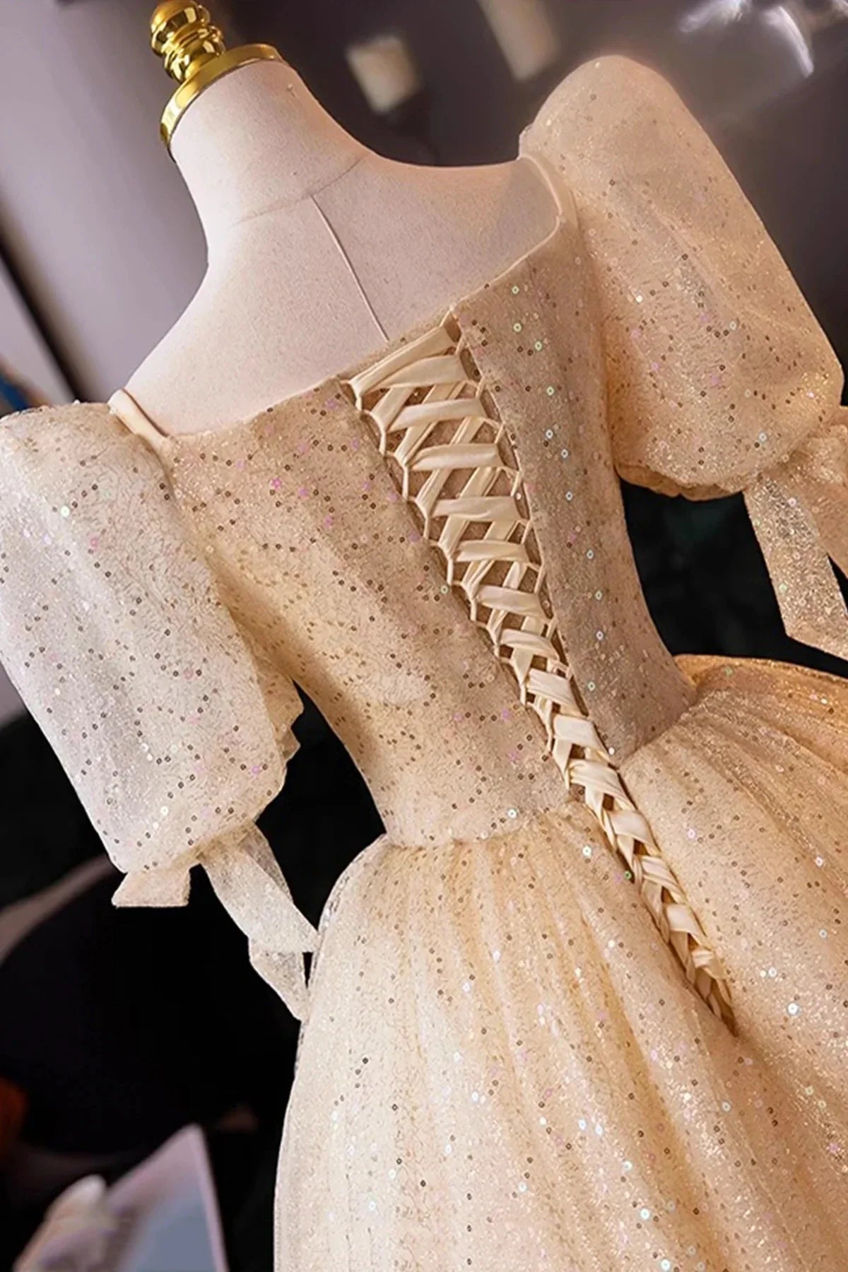 Champagne Tulle Sequins Long Prom Dress A-Line Short Sleeve Evening Party Dress