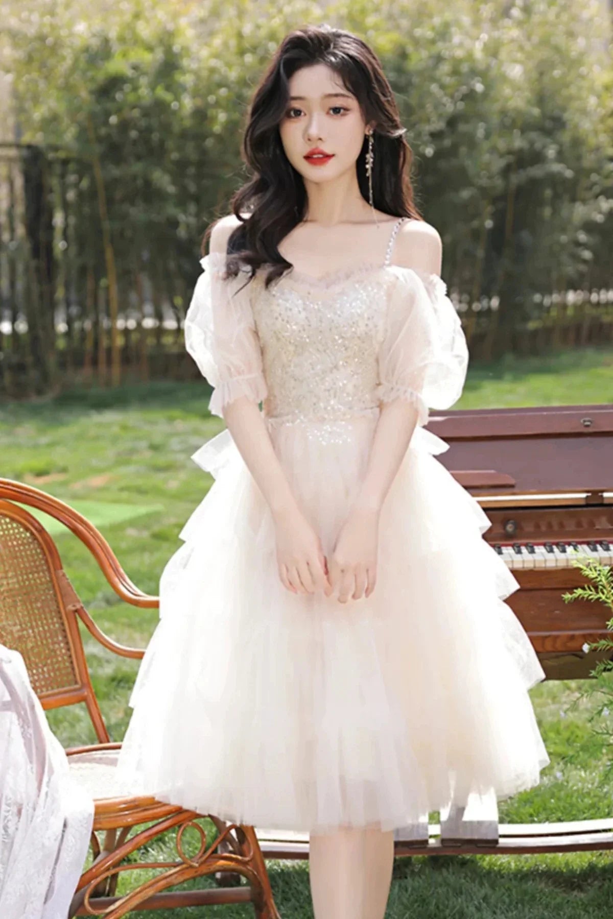 Champagne Tulle Sequins Short Prom Dress Lovely A-Line Short Sleeve Party Dress