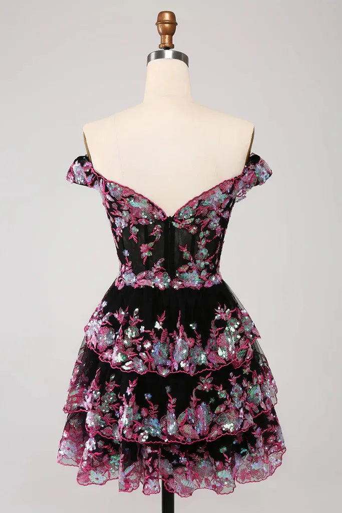 Charming A-Line Sweetheart Spaghetti Strap Closed Back Short Homecoming Dress