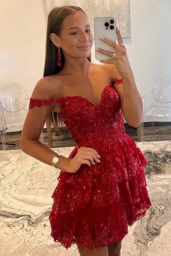 Charming A-Line Sweetheart Spaghetti Strap Closed Back Short Homecoming Dress
