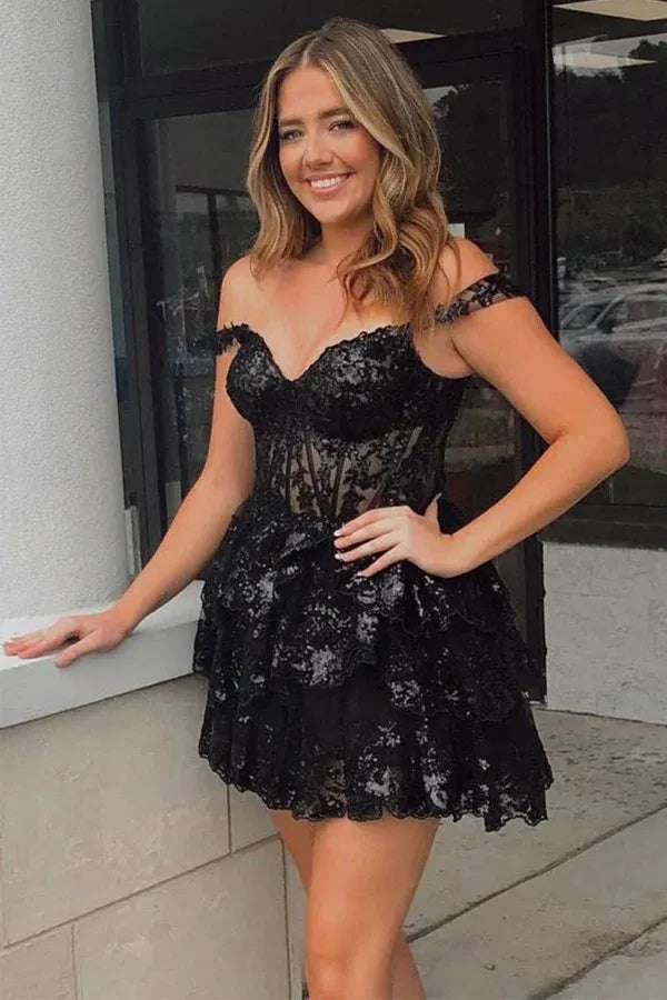 Charming A-Line Sweetheart Spaghetti Strap Closed Back Short Homecoming Dress