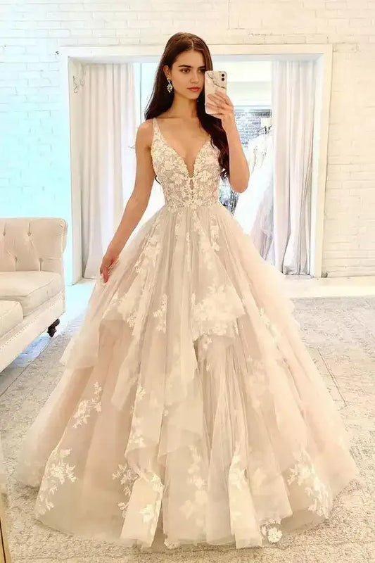 Charming Ball Gown V Neck Tulle Wedding Dresses with Appliques Prom Dresses