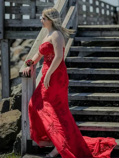 Charming Strapless Sleeveless Mermaid Appliques Lace Long Prom Dress
