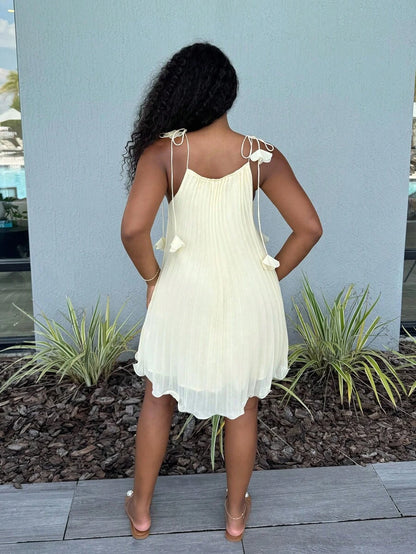 Charming A-Line Square Neck Tie-Shoulder Pleated Light Yellow Mini Homecoming Dresses