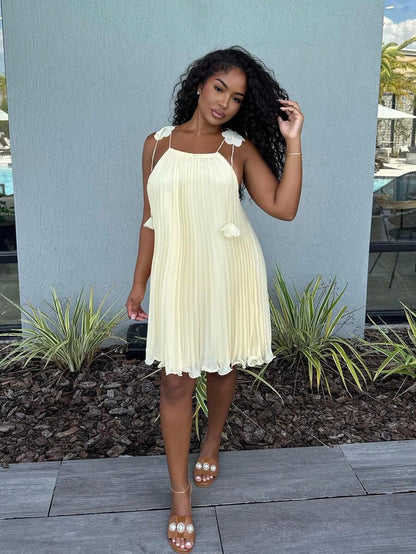 Charming A-Line Square Neck Tie-Shoulder Pleated Light Yellow Mini Homecoming Dresses