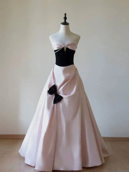 Chic Ballgown Strapless Sleeveless Bow-Trim Blush-Black Floor-Length Prom Dress for Women