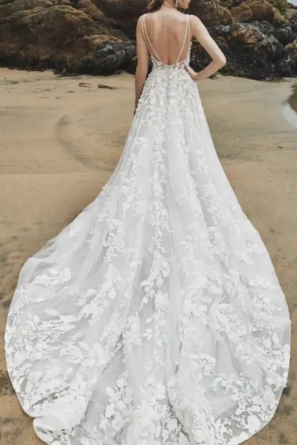 Chic Spaghetti Straps Lace Appliques Long Wedding Dress