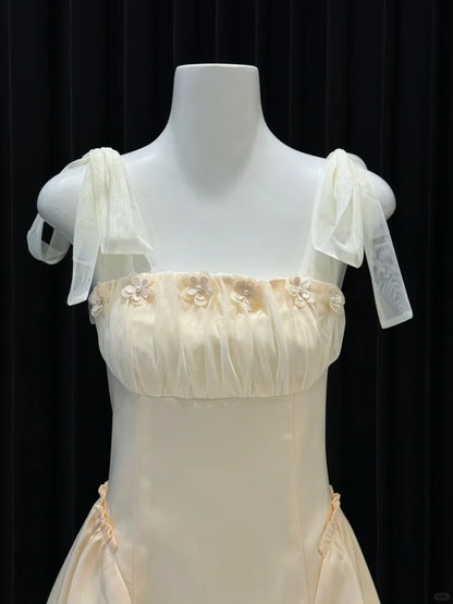 Chic A-Line Sweetheart Tie-shoulder 3D Flower Ruched Ivory Mini Homecoming Dress