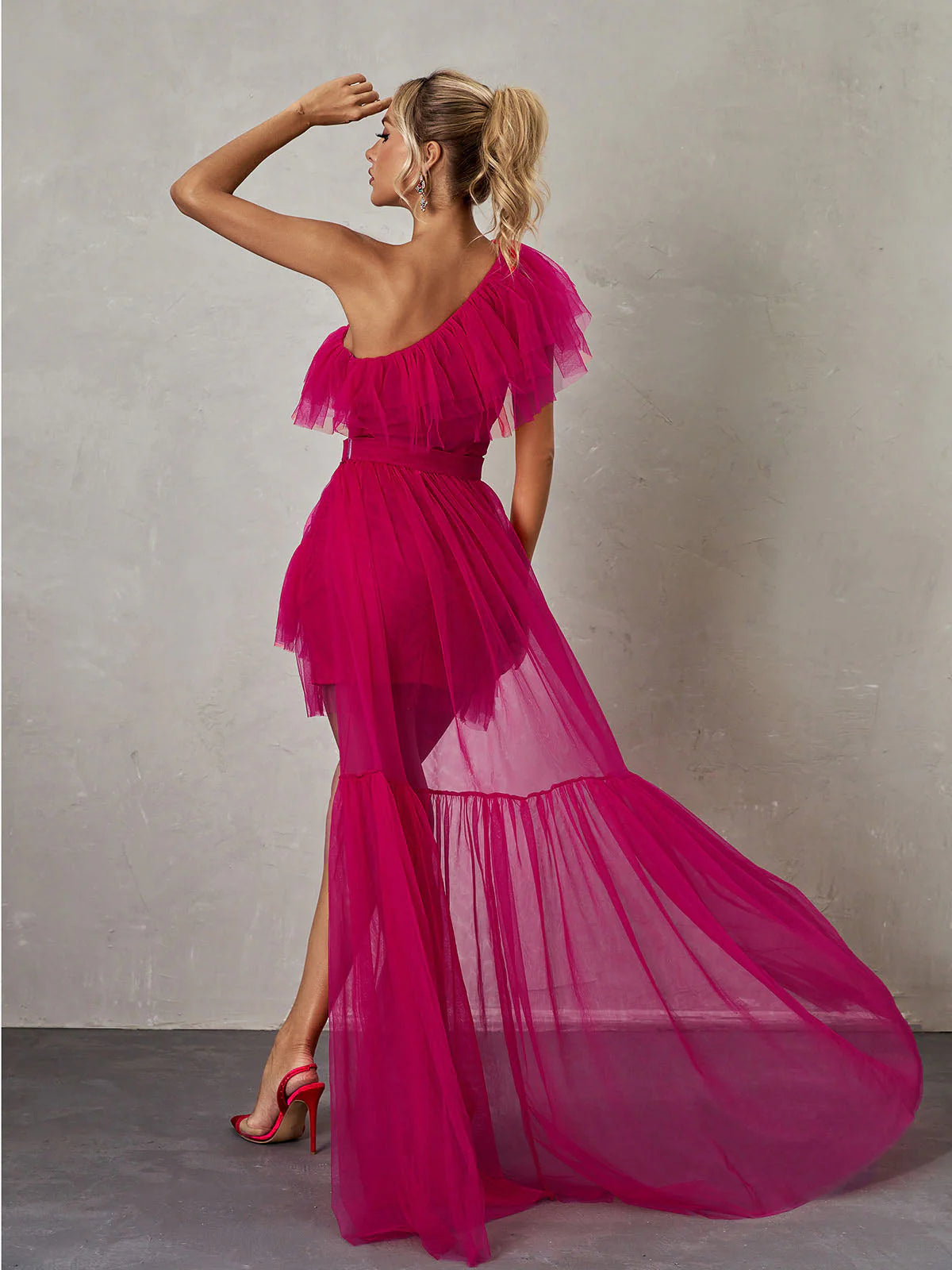 Chic Fitted One-Shoulder Ruffled Tulle Fuchsia Mini Homecoming Dresses With Train