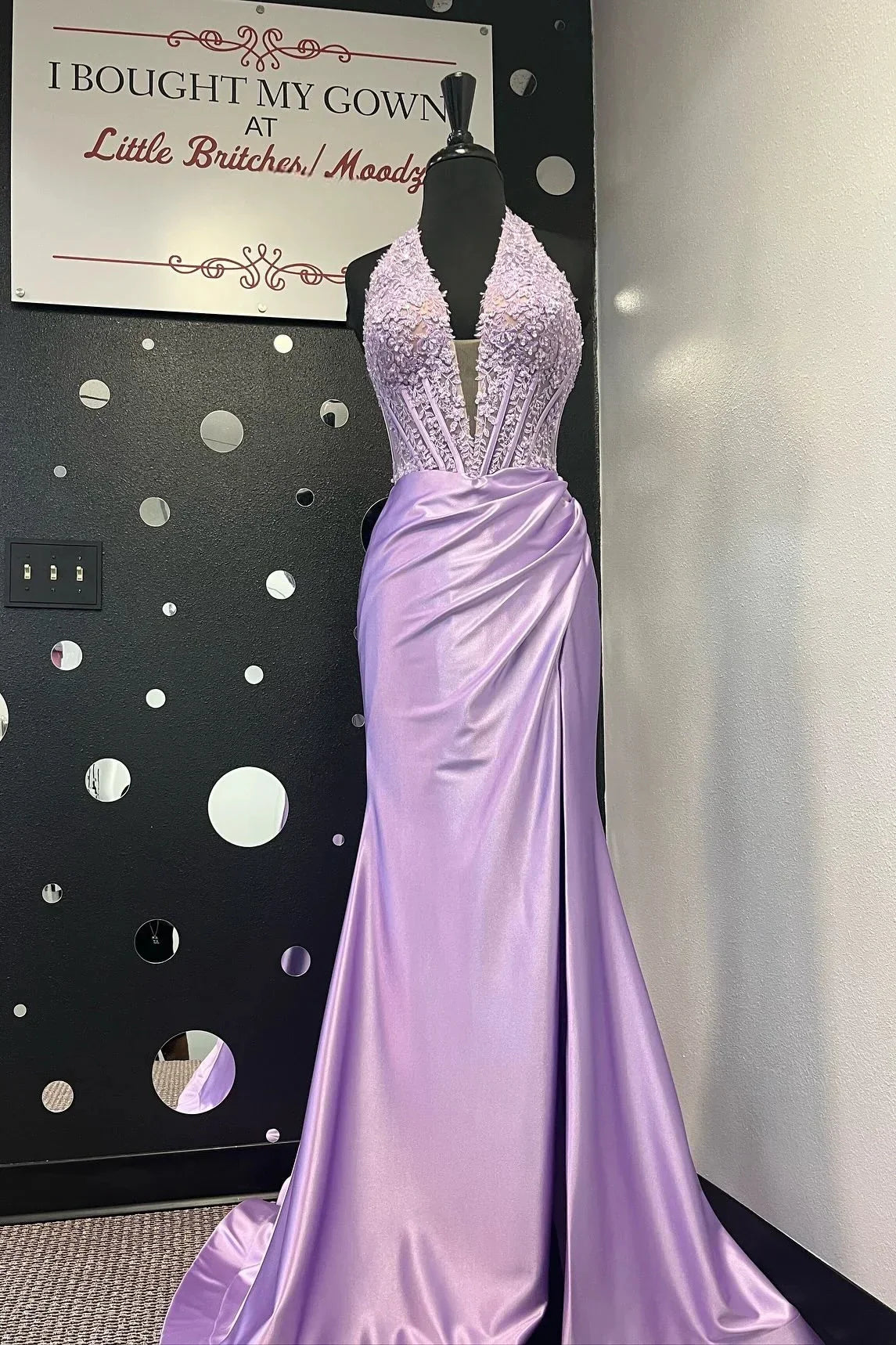 Custom made Green Halter Lace Prom Dress Mermaid V-Neck
