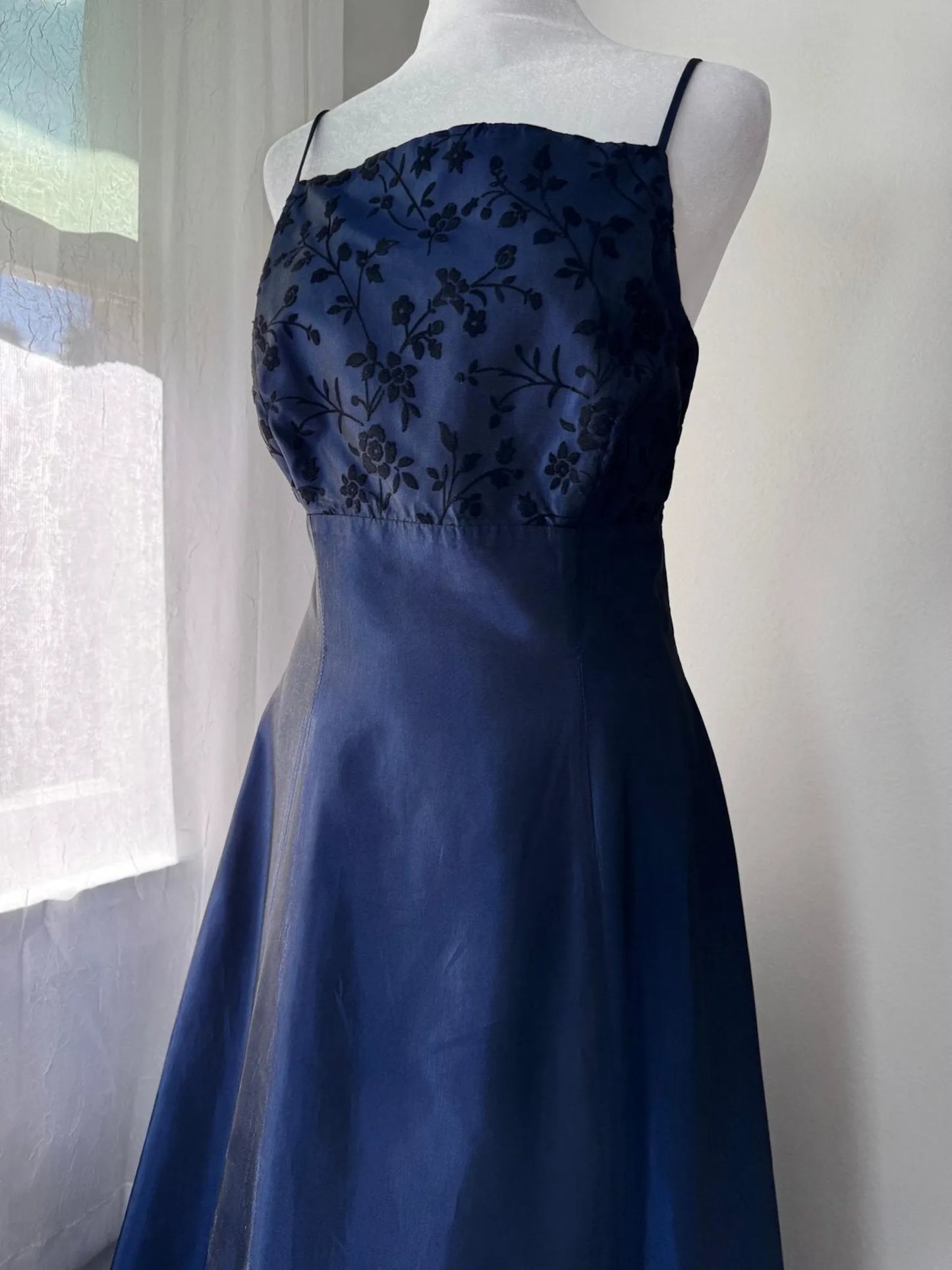 Discount Elegant A-Line Spaghetti-Strap Floral Navy Blue Floor-Length Prom Dress
