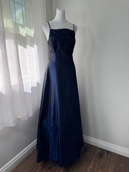 Discount Elegant A-Line Spaghetti-Strap Floral Navy Blue Floor-Length Prom Dress