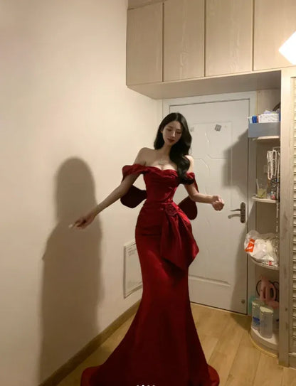 Dramatic Mermaid Off-the-Shoulder Sleeveless Bow-Accented Burgundy Maxi Prom Dress for Women Custom
