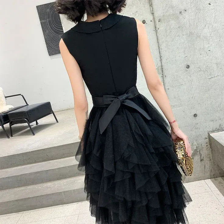 Edgy Fit-and-Flare V-Neck Tiered-Tulle Sleeveless Black Midi Evening Dress for Women