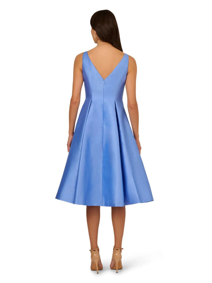 Elegant A-Line Boat Neck Sleeveless V-Back Knee-Length Cocktail Dress