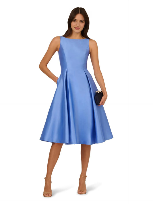Elegant A-Line Boat Neck Sleeveless V-Back Knee-Length Cocktail Dress
