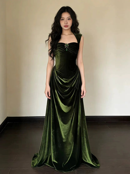 Elegant Ball Gown Sweetheart Neck Sleeveless Zipper Back Floor-Length Dark Green Velvet Formal Dress