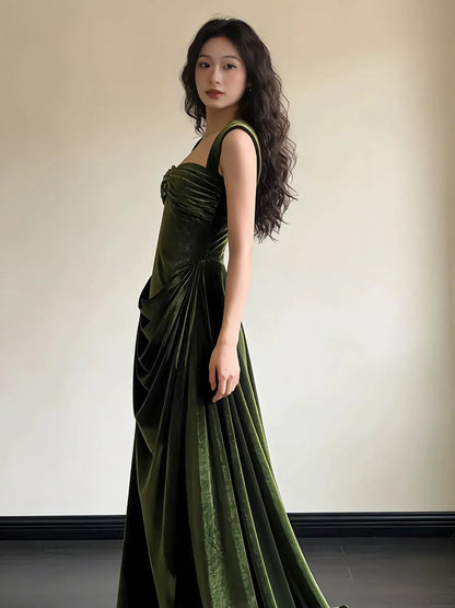Elegant Ball Gown Sweetheart Neck Sleeveless Zipper Back Floor-Length Dark Green Velvet Formal Dress