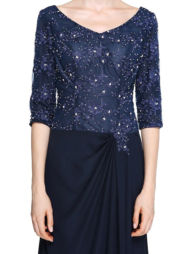 Close-up of the delicate lace detail on the half sleeve.