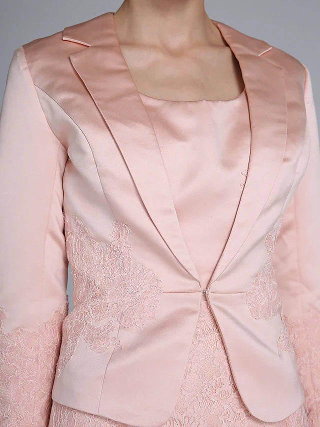 Rear view of the elegant Mother of the Bride dress.