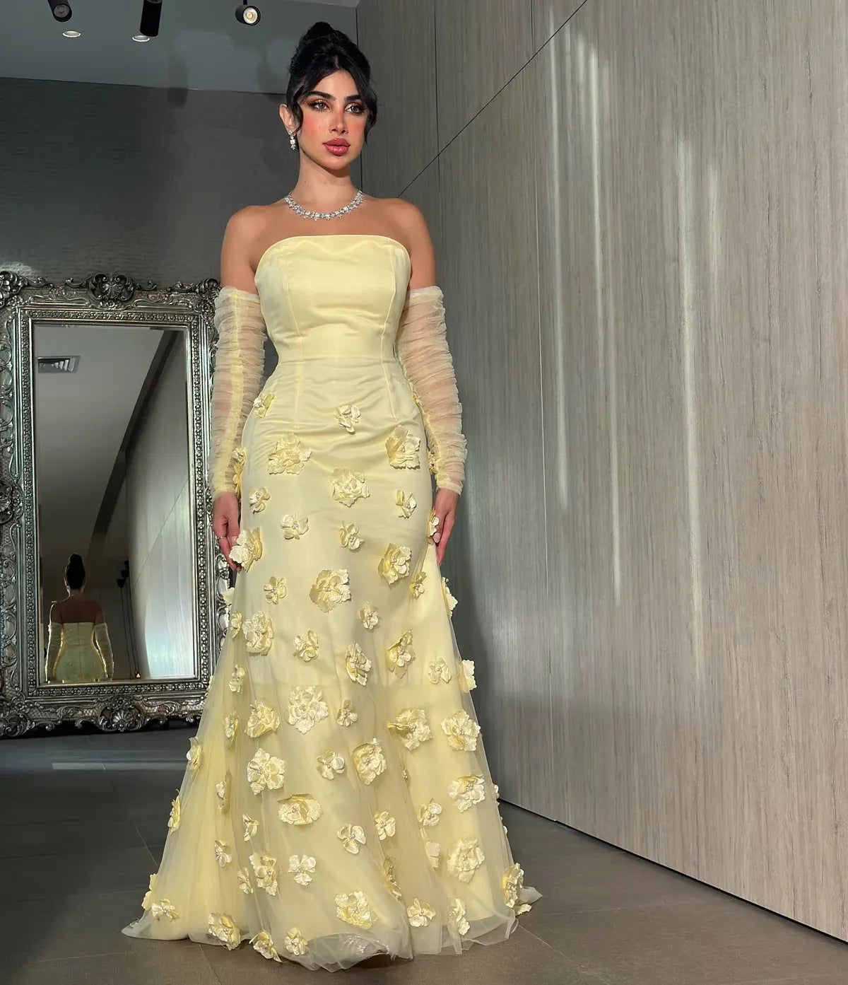 Elegant Mermaid Strapless Sleeveless Backless 3D-Flower Tulle Evening Dress With Detachable Sleeves