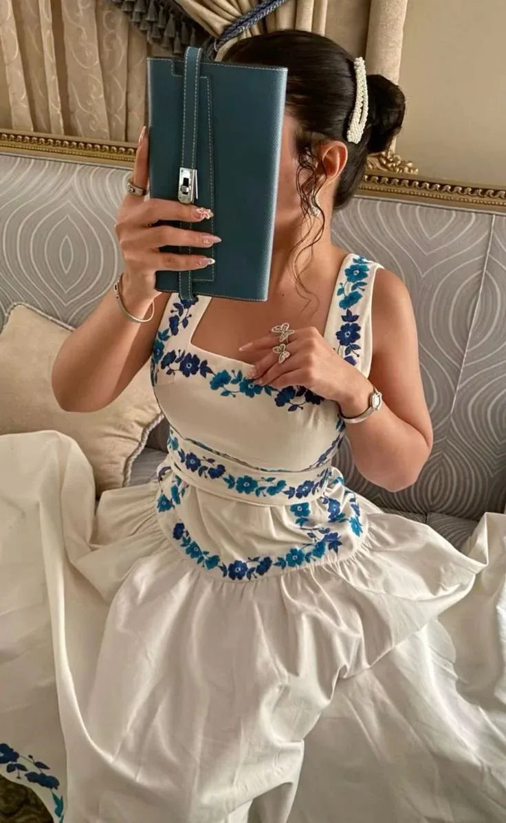 Elegant A-Line Halter Neck Sleeveless Floral Satin Floor-Length Evening Dress