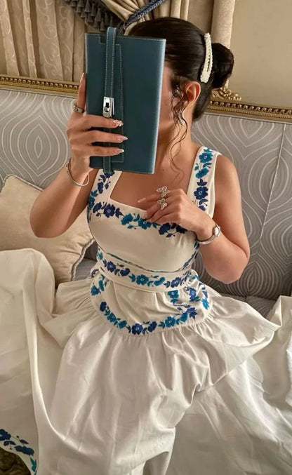 Elegant A-Line Halter Neck Sleeveless Floral Satin Floor-Length Evening Dress