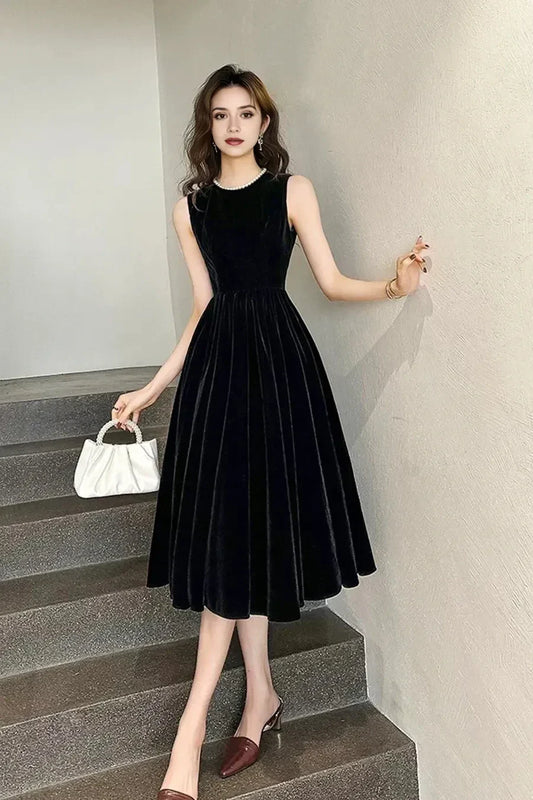 Elegant A-Line Scoop Sleeveless Back Zip Tea-Length Homecoming Dress for women