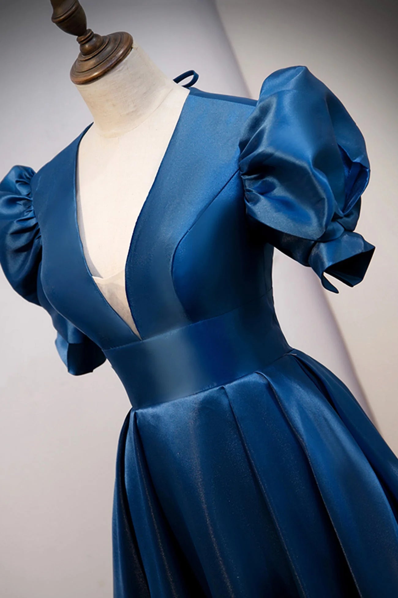 Elegant A-Line V-Neck Short Sleeve Lace Up Floor-Length Prom Dress