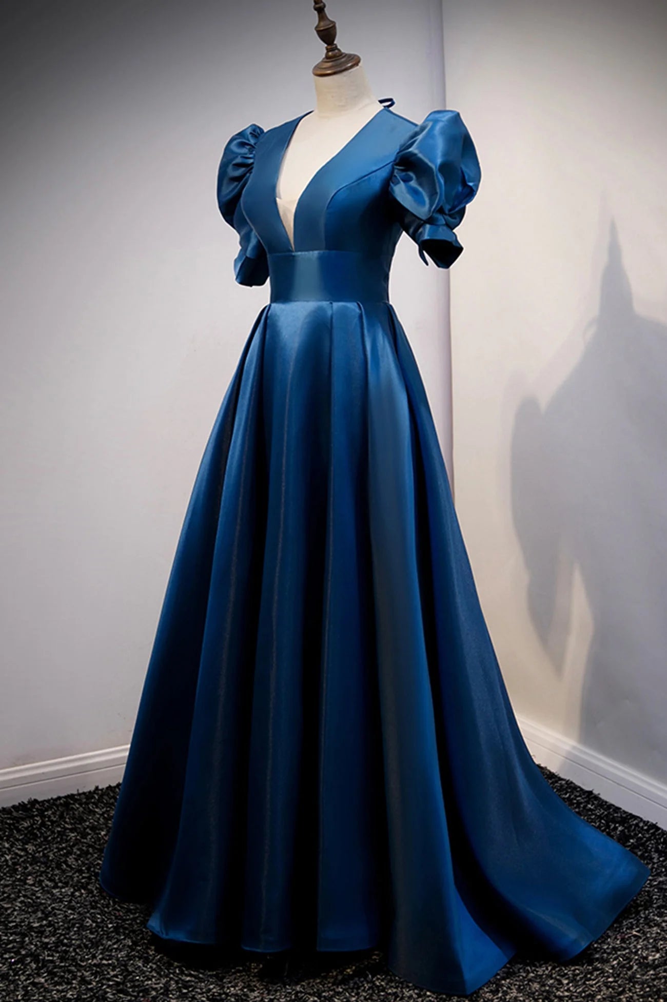 Elegant A-Line V-Neck Short Sleeve Lace Up Floor-Length Prom Dress