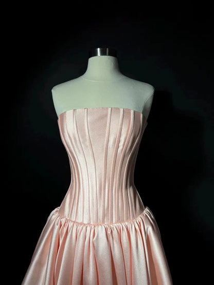 Elegant Ball Gown Strapless Sleeveless Pleated Satin Floor-Length Prom Dress