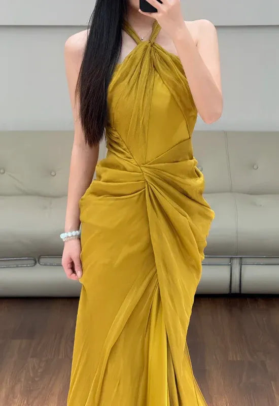 Elegant Chiffon Long Evening Dress Mustard Yellow Halter Neck Sleeveless for Women