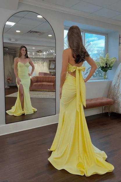 Elegant Fitted Sweetheart Sleeveless Satin Slit Floor-Length Prom Dress