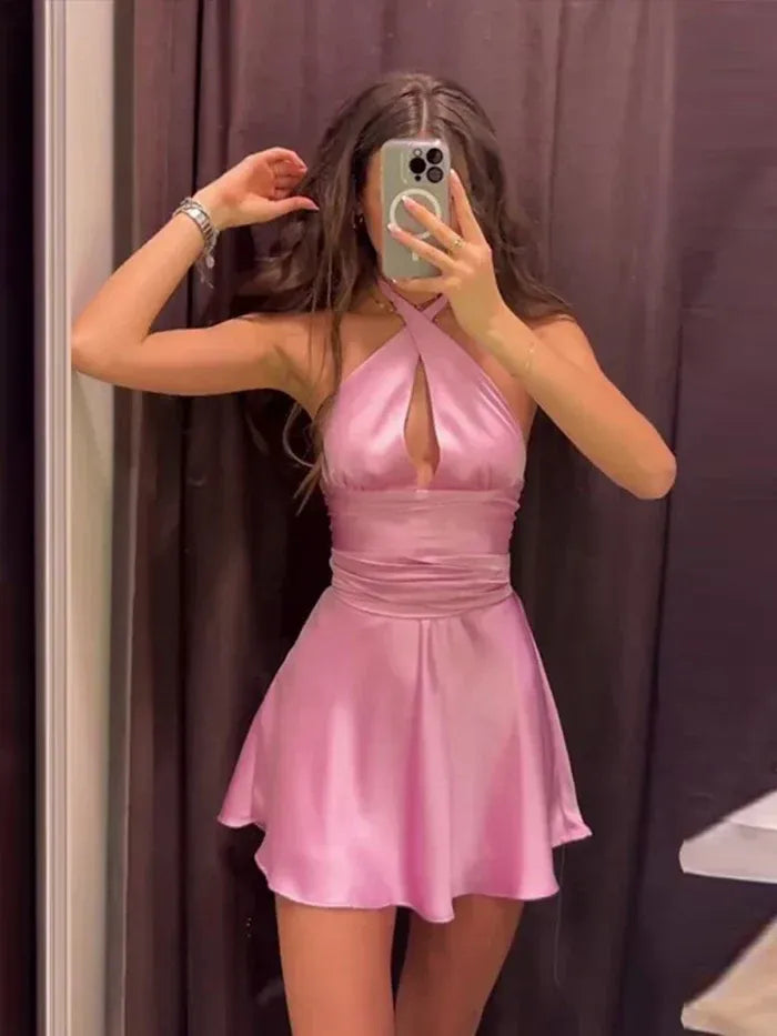 Elegant Halter Neck Sleeveless A-Line Pleated Satin Short-Mini Homecoming Dress