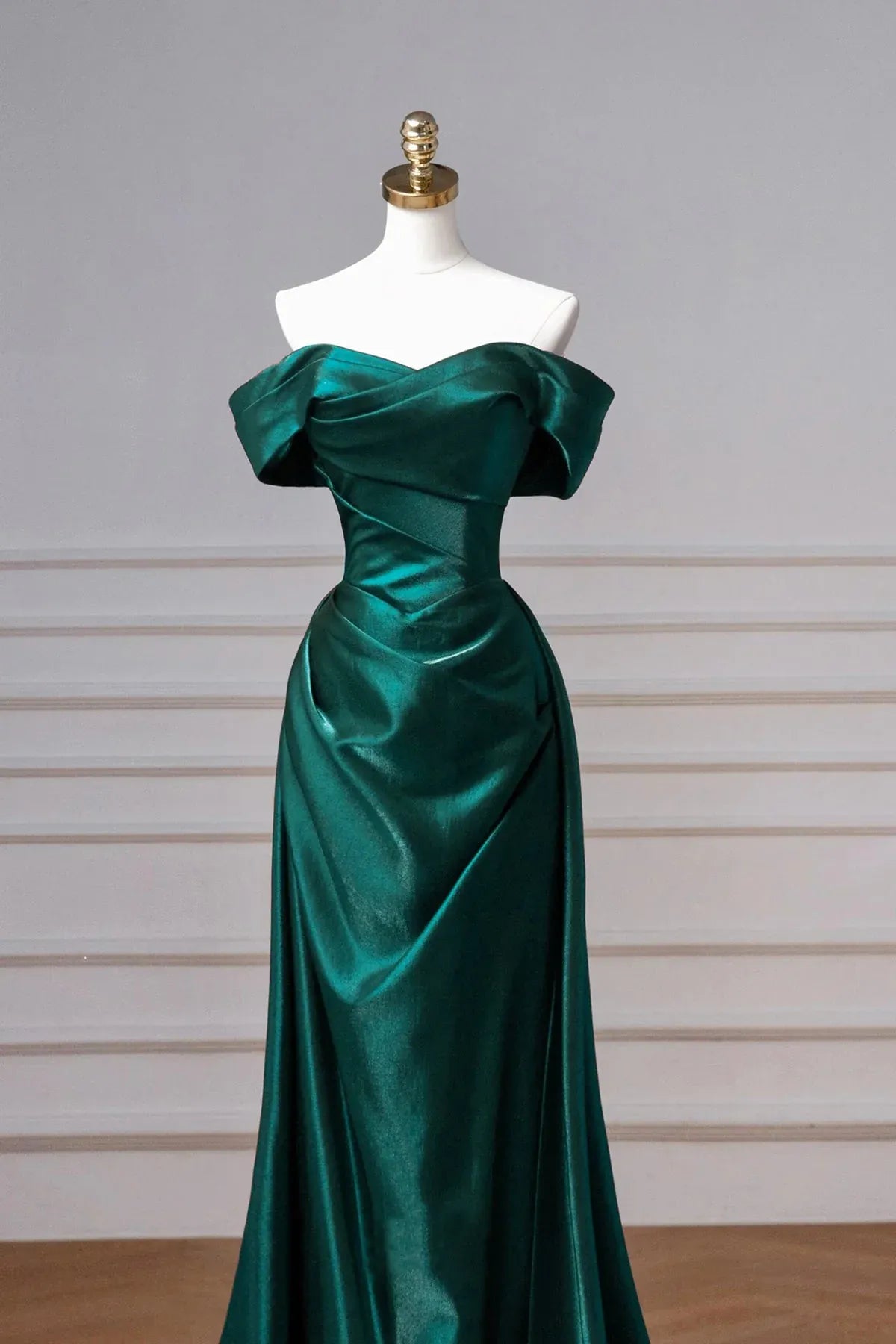 Elegant Mermaid Off the Shoulder Sleeveless Satin Sweep/Brush Train Prom Dress