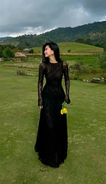 Elegant Sheath Crew-Neck Long-Sleeve Lace Black Floor-Length Prom Dress for Women