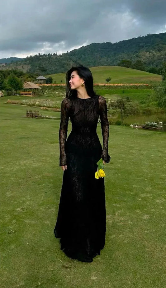 Elegant Sheath Crew-Neck Long-Sleeve Lace Black Floor-Length Prom Dress for Women