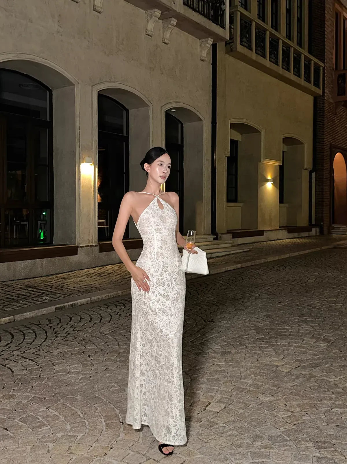 Elegant Sheath Halter Lace Ivory Evening Dress For Ladies Hot Sale