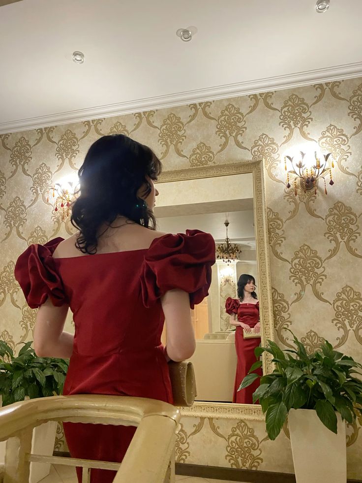 Elegant Sheath Off Shoulder Short Sleeve Backless Floor-Length Evening Dress