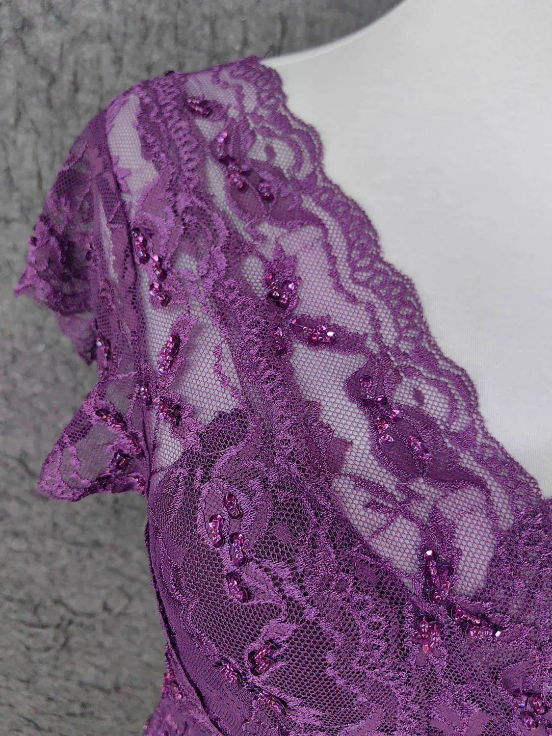 Elegant Sheath V-neck Cap-sleeved Lace Deep Purple Maxi Prom Dress for Women Ready to Ship
