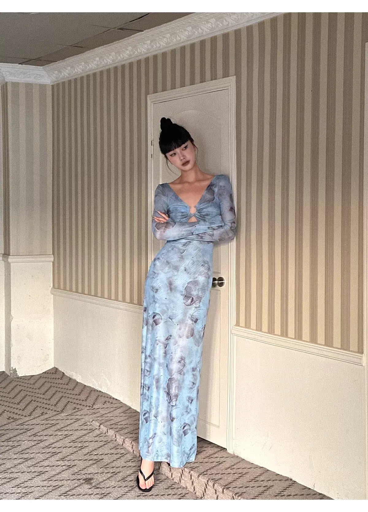 Elegant Sheath V-neck Printed Light Blue Evening Dress For Ladies Hot Sale